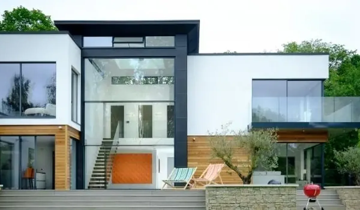 vertical sash window in contemporary new build home