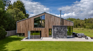 The Field house, Barn conversion by IQ Glass