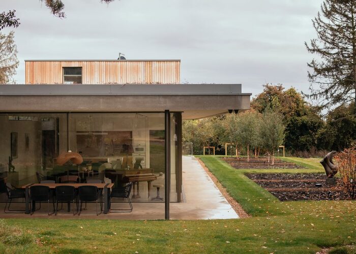 Clayworth Cottage - IQ Glass