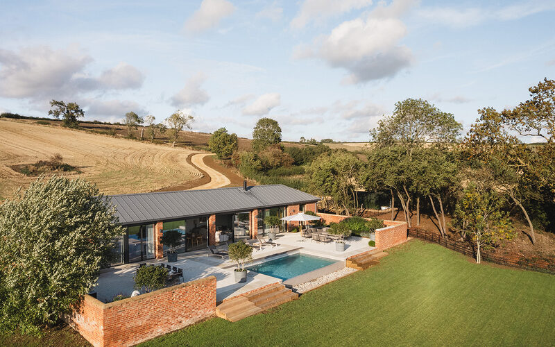 Sheepwash Barn - Barn conversion sliding doors in Rutland - IQ Glass