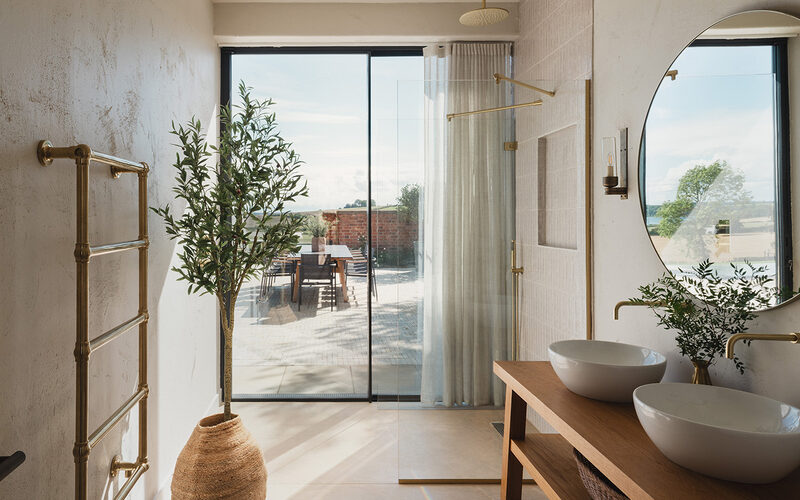 Sheepwash Barn - Barn conversion sliding doors in Rutland - IQ Glass