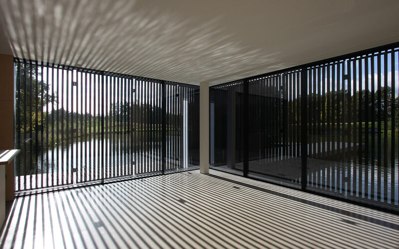 The Boathouse-IQ Glass-Contemporary-Lakehouse Use -Slim Framed Sliding-Glass Doors
