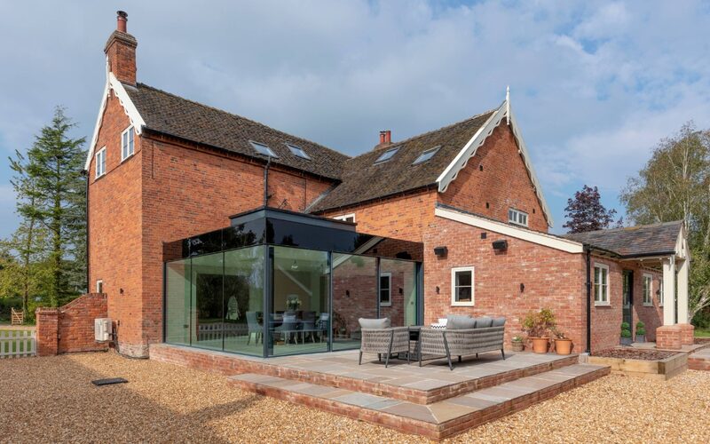 Architectural Glazing Prestbury - Illidge Green Farm - IQ Glass