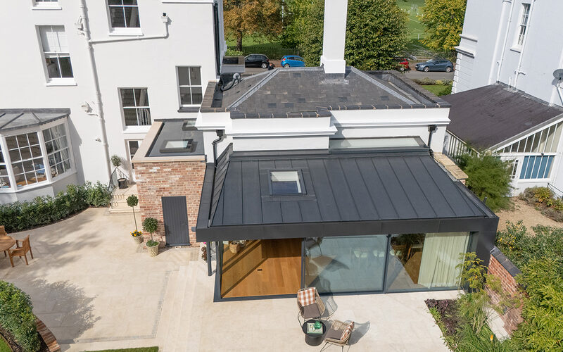 Open corner sliding doors in Cheltenham - IQ Glass - College Lawn