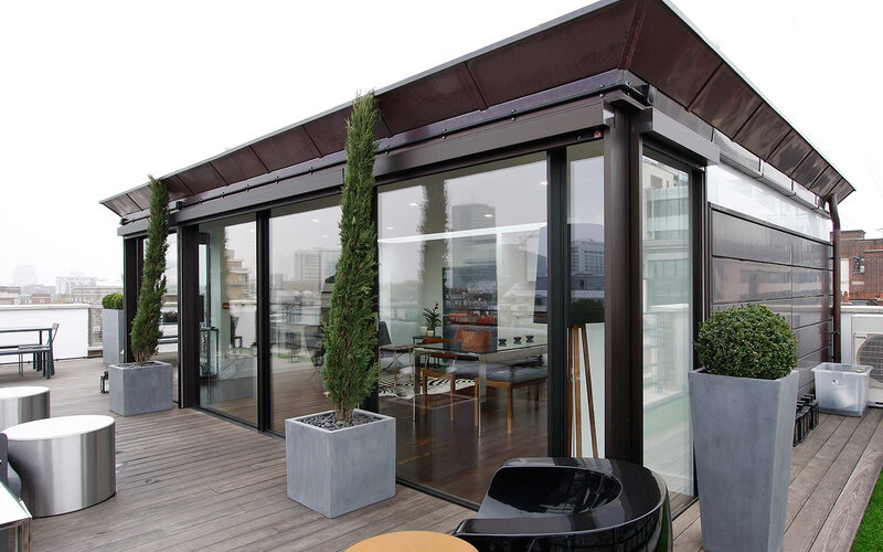 Sliding doors to rooftop extension in London - IQ Glass - Hallam Street
